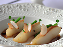 Goujonnettes de grondin rouge au Poiré Domfront, effilochée de poireaux de Créances