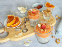 Pudding de chia à l'orange sanguine et noix de coco