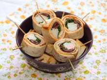 Maki-Wrap au poulet, tomates séchées et roquette