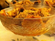 Soupe de clémentines à la vanille, crumble aux noisettes et