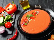 L'astuce secrète du chef étoilé Eric Frechon pour donner un goût incroyable à votre gaspacho