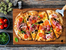 Connaissez-vous la pinsa romana, cette spécialité italienne qui va faire fureur pour l’apéro cet été ?