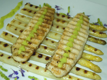 Asperges grillées, filets de bar
