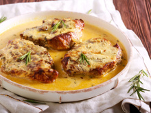 “Je ne m’en lasse pas !” : Laurent Mariotte propose “une vraie réjouissance saucière” avec sa recette de côte de porc sauce charcutière