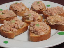 Petits toasts au thon