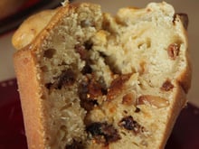 Petits gâteaux moelleux aux figues et pignons de pin parfumés à l'huile d'olive