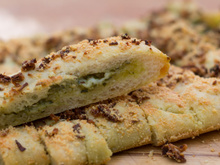 Breadsticks pesto-mozzarella
