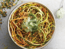 Spaghetti de légumes multicolores