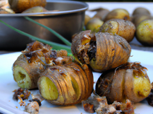 Pommes de terre grenailles farcies aux escargots et noisettes