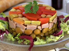 Salade de tourteau aux petits légumes d'été