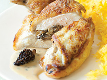 Suprêmes de poulet  aux champignons et sauce aux morilles