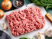 Rappel produit : attention à cette viande hachée vendue dans la France entière est contaminée par la salmonelle !