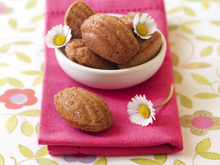 Madeleines au sarrasin et à la violette