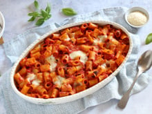 Gratin de pâtes sauce tomate et mozzarella