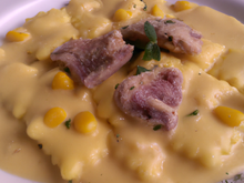 Ravioles d'aiguillettes de canard, crème de mais