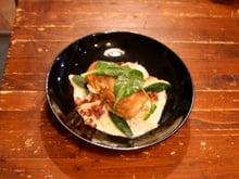 Poulet en feuille de brick farci à la Fourme d'Ambert