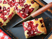 Une diététicienne partage sa recette de cake au fromage blanc et aux framboises pour un petit-déjeuner sain et gourmand