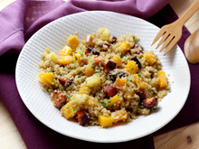 Salade de quinoa aux carottes et herbes fraîches