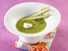 Crème d'asperges au sésame