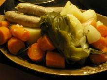 Pot au feu aux diots de Savoie