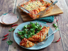 Enchiladas au rôti de porc et sauce tomate épicée