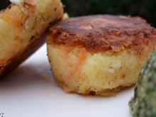 Croquettes de crabe et carottes et pesto de mesclum
