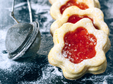 Sablés étoiles à la confiture de fraises