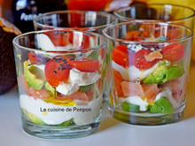 Verrine avocat, saumon fumé et tomate