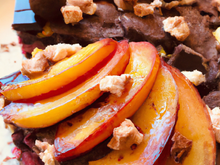 Pavé au chocolat et aux pêches