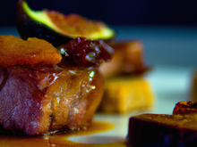 Carré de porc caramélisé au chutney de figues