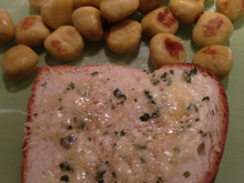 Croque Saumon ail et fine herbe