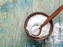 Devrions-nous définitivement bannir le sel de nos assiettes ?