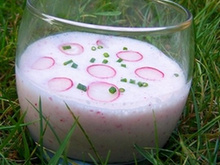 Soupe crémeuse de radis rose