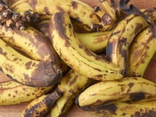 Ne jetez plus vos fruits trop mûrs : voici la recette du sorbet express en 2 ingrédients et sans sorbetière