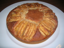 Gâteau aux pommes caraméliées