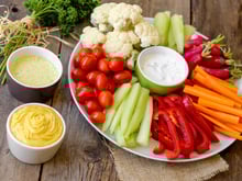 Crudités à l’apéro ? Voici la sauce maison qui fait toute la différence