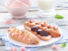 Pain au lait au Biscuit Rose