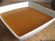 Soupe de tomate, basilic