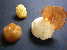 Gelée fraîche aux pommes et glace au yaourt