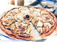 Tarte fine aux courgettes et tapenade noire