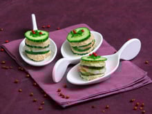 Mille-feuille de concombre aux gambas et Rillettes Thon Coraya