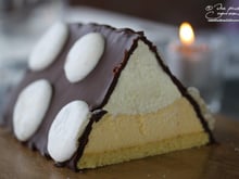 Bûche au chocolat blanc et aux fruits de la passion