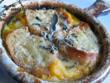 Soupe de courge gratinée au parmesan et à la sauge maison