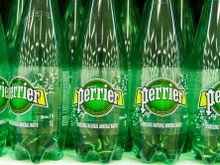 Pourquoi vous ne trouverez plus ces bouteilles Perrier jusqu’à la fin de l’été ?