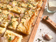 Tarte flambée au fromage blanc