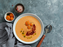 Ce chef sublime le melon trop mûr dans une soupe fraîche et gourmande… en utilisant même les pépins