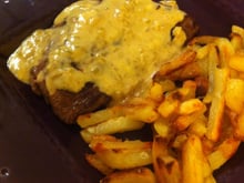 Bavette sauce fromagère-échalotes