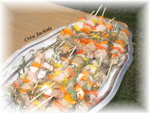 Brochettes dinde et cervelas aux petits légumes
