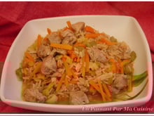 Wok de porc, riz et petits légumes à la coriandre et au gingembre