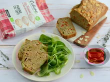 Cake salé sans gluten aux légumes et aux amandes